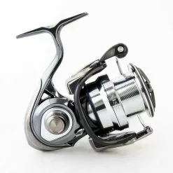Daiwa Exist LT 2500-XH -Pilker Verkäufe exist lt seitlich 1280x1280